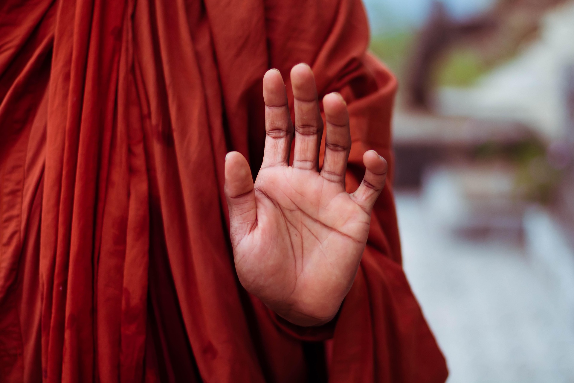monk-5948907_1920